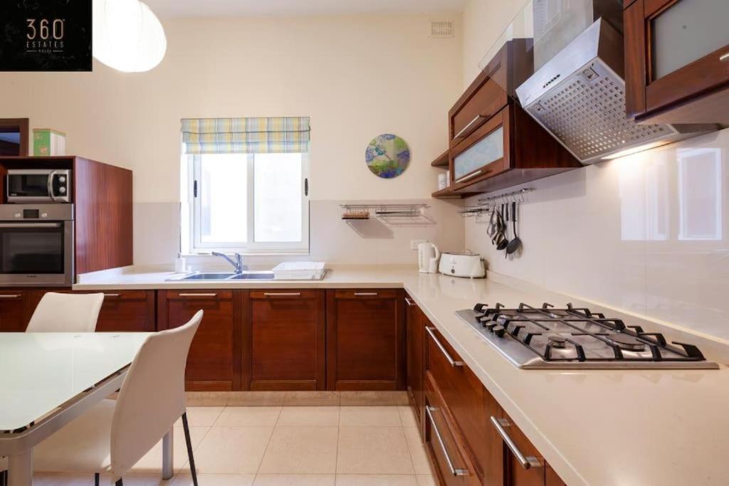 Appartement Charming 4br With Private Rooftop Terrace In By 360 Estates Sliema
