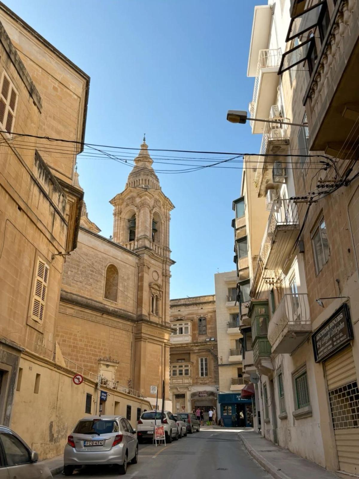 Appartement Charming 4br With Private Rooftop Terrace In By 360 Estates