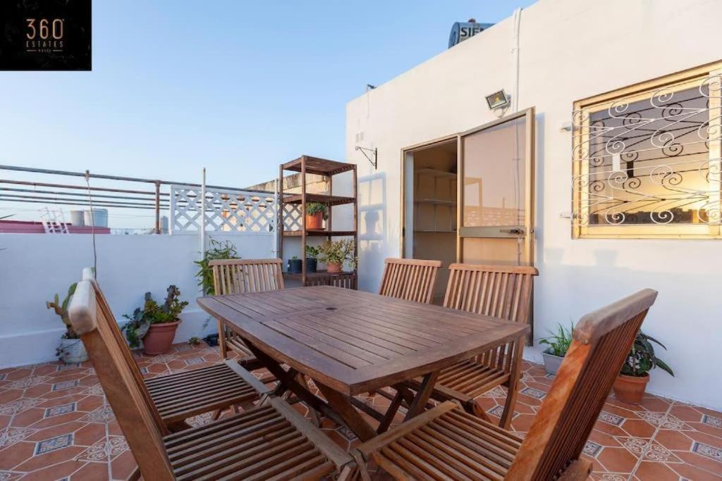 Appartement Charming 4br With Private Rooftop Terrace In By 360 Estates